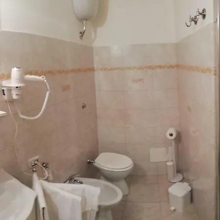 Urbino 33 Apartment *
