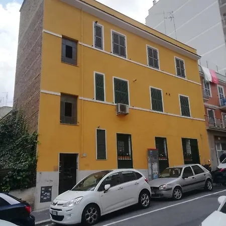 Urbino 33 *